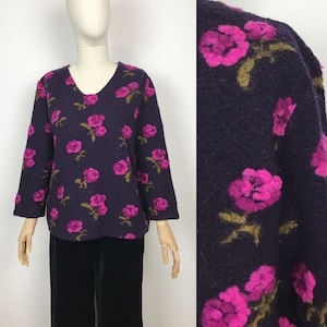 Suéter vintage de lana con estampado floral azul marino y rosa