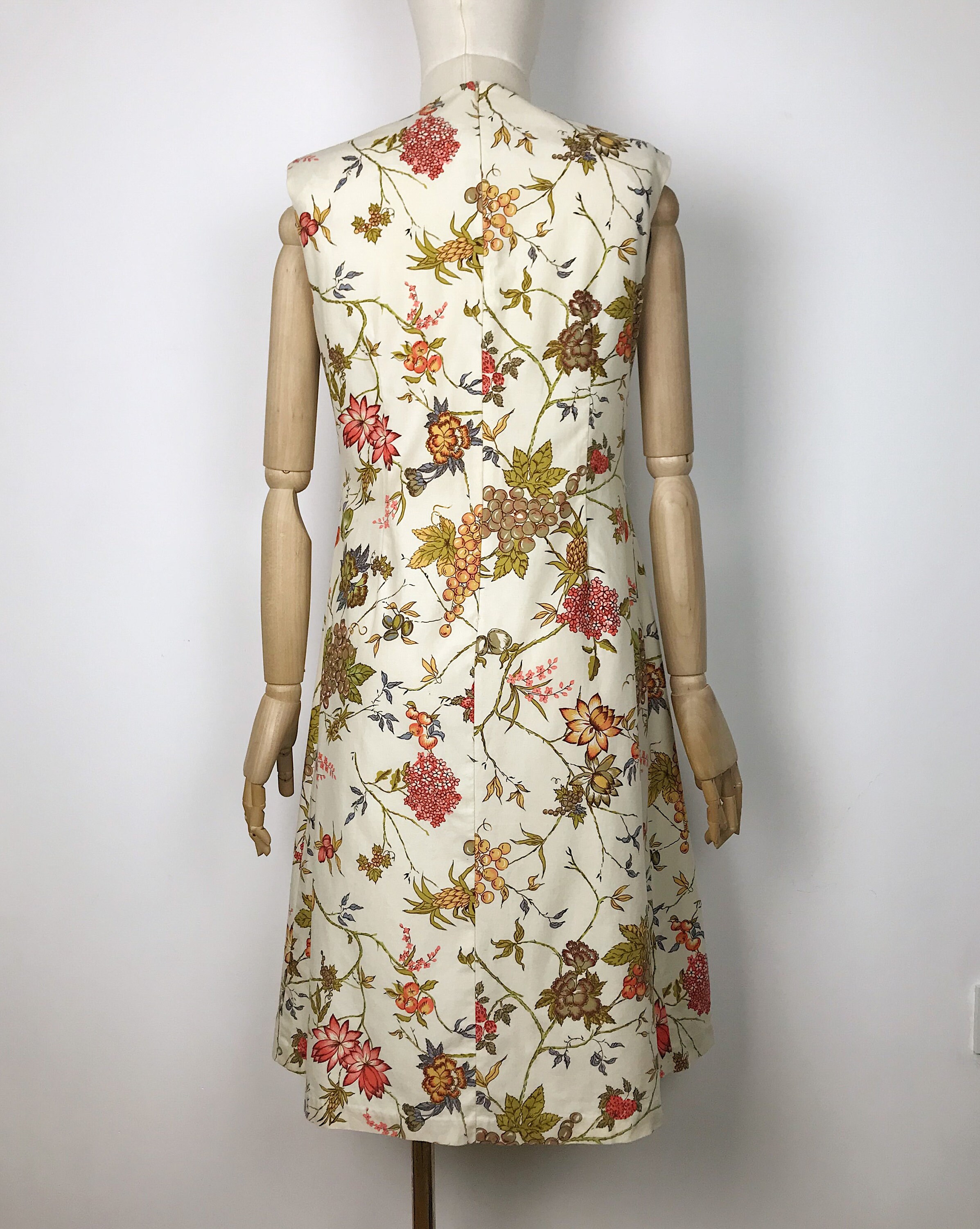 chinese dress ladies 1960s Roll Neck Knee Length Dress in Pink by Ladis Pride - Size 12