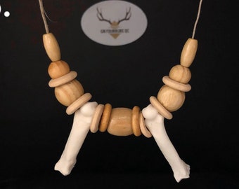 Necklace, Bones  /  Collier d’Os