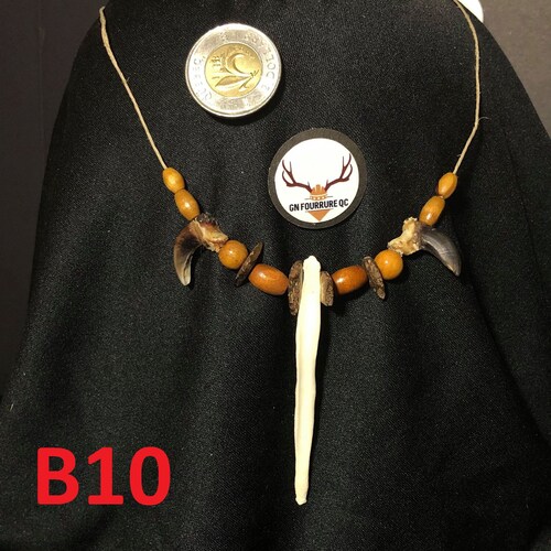 Necklace, Baculum Bone  /   Collier fait avec un Baculum