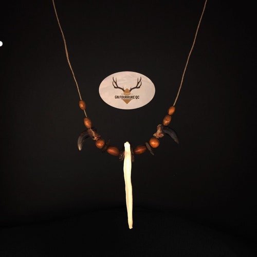 Necklace, Medieval  /  Collier Médiéval