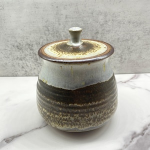Vintage studio pottery jar with lid | Studio pottery canister - Artist signed