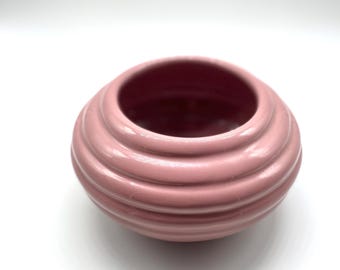 Vintage Haeger pottery mauve beehive design planter