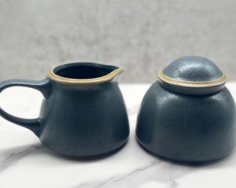 Vintage Dansk blauw/grijze Santiago Creamer en suikerpot met deksel