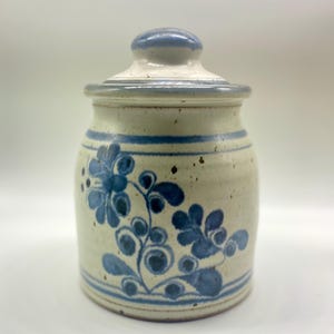Vintage studio pottery jar with lid | Studio pottery canister - Artist signed