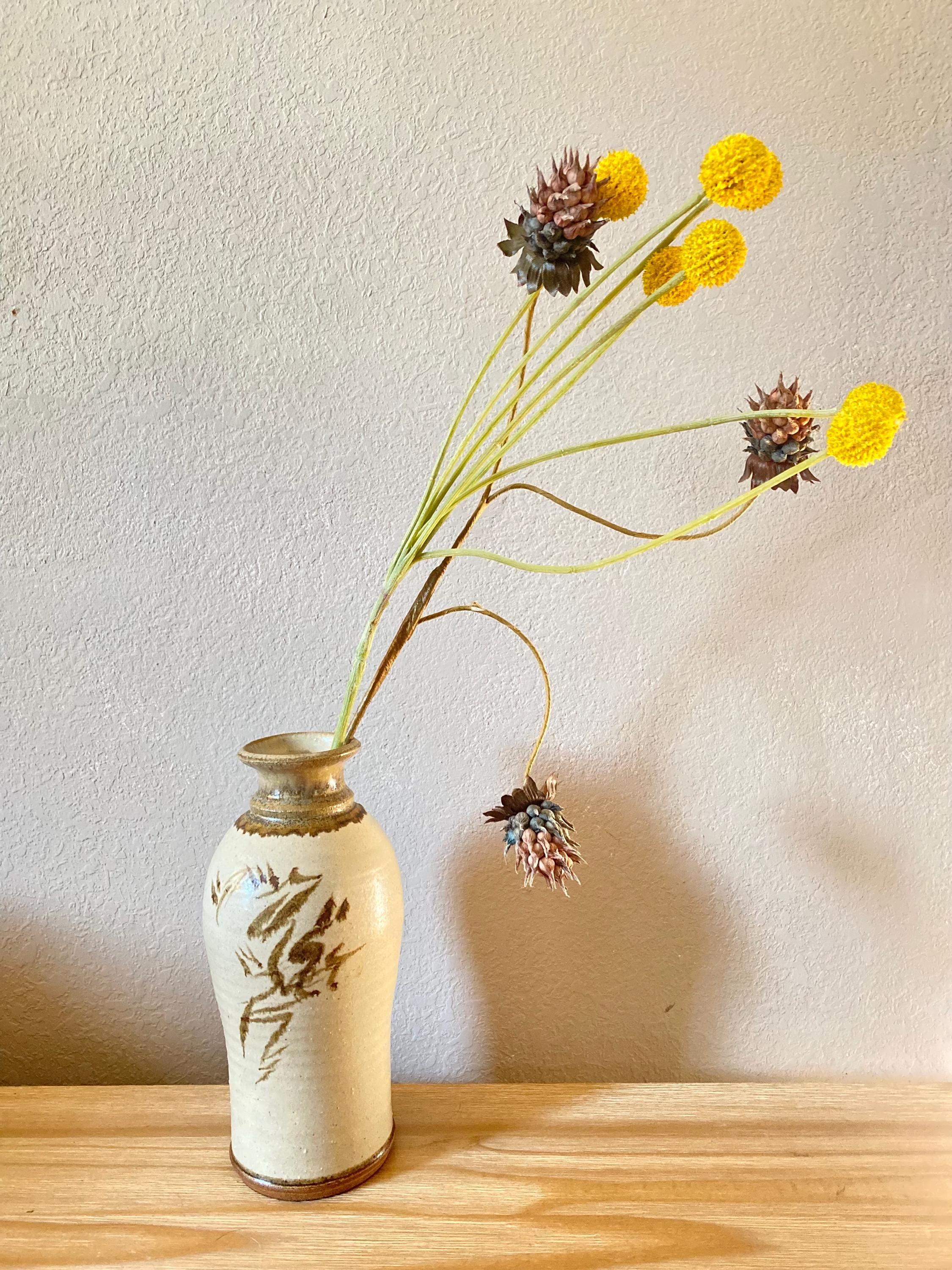 ヴィンテージスタジオ陶器の花瓶 | 抽象的な釉薬を施したブルータ 
