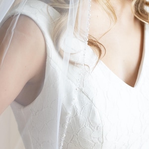 Wedding Veil Pearls, Crystal Pearl Beaded Veil, Veil with Pearl Edge, Fingertip Beaded Veil, Cathedral Veil with Pearls