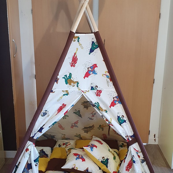 Tipi super héros 110x110×160 cm+tapis+2 coussins +plumes, Cabane, Tente, Maison pour enfant, Play house, teepee, vigvam, wigwam