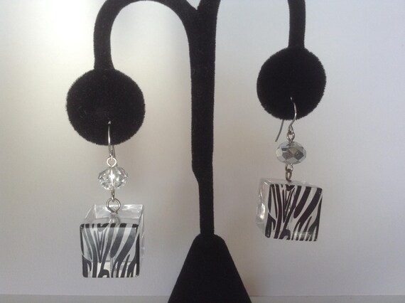 Big Modernist Zebra Lucite/Acrylic & Eloxal Alumi… - image 4