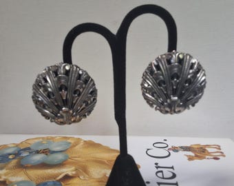 Napier pre-55 Bertoli? Art deco Silvertone Clip-On Shell Earrings!