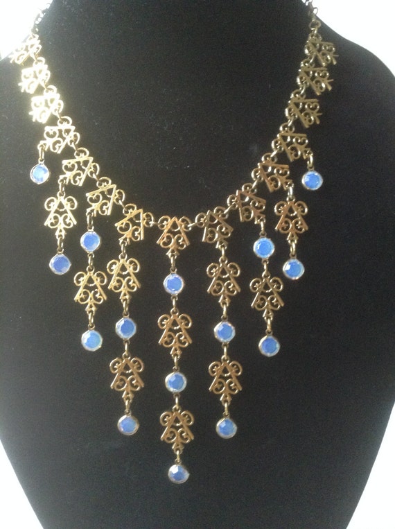 GOLDETTE Beveled Opaque Crystal Bib Necklace - Dr… - image 3