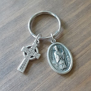Saint Patrick Keychain/Irish Themed Gifts/Celtic Cross/Irish Groomsmen Gifts/Keychains for Him/Irish Saint Keychain/Good Luck Gifts