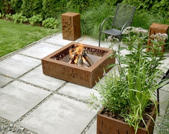 Gartenausstattung. Corten Möbelset für Terrasse. Moderne Corten Terrassemöbel. Möbelset für Außen. Gartenausstattung im modernen Stil