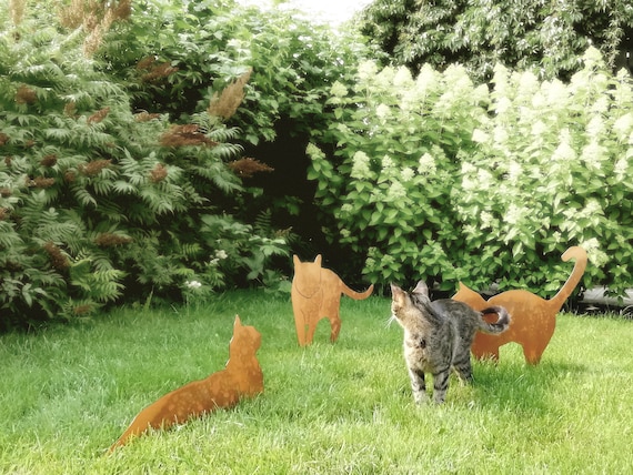 Chats en métal pour le jardin. Un groupe de 3 chats en acier corten.  Décorations de jardin. Animaux de métal. Décoration pour le jardin. -   France