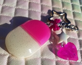 Yami Kawaii Pill Keychain - Pink Menhera Ita Bag Charm- Yami Kawaii Jewelry Anime Key Chain