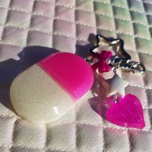 Yami Kawaii Pill Keychain - Pink Menhera Ita Bag Charm- Yami Kawaii Jewelry Anime Key Chain