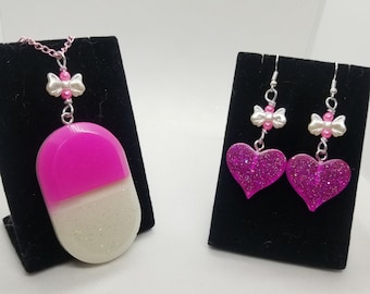 Yami Kawaii Jewelry Set - Barbie Pink Pill Necklace and Earrings - Bimbo Earrings - Halloween Nurse Costume Jewelry - Creepy Cute Pill Yume