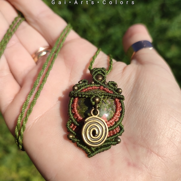 Collier macramé Maori turtle Jaspe Rouge et verte