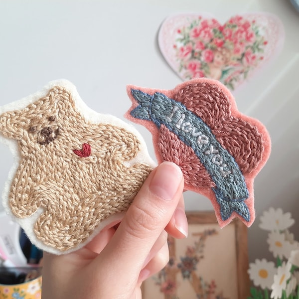 Embroidered felt sticker / applique patch ･:* Bear,  Heart