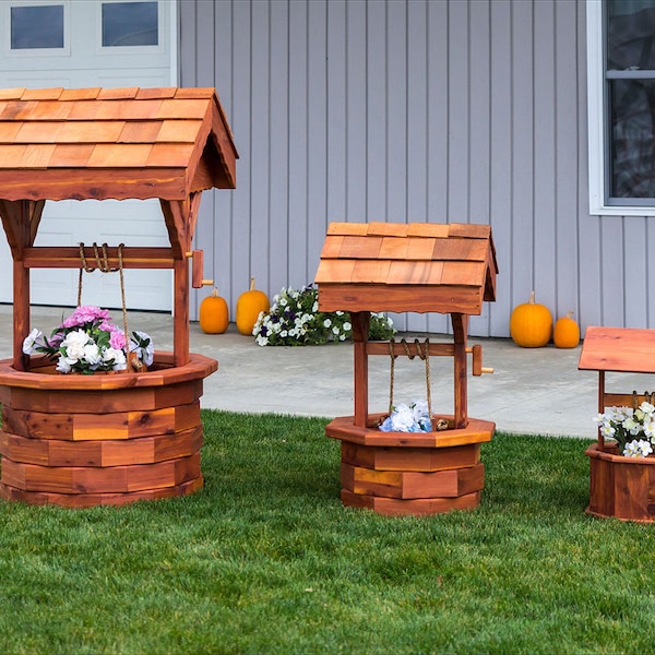 Eastern Red Cedar Wishing Well with Cedar Stain/Sealer