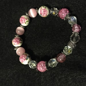Womans beaded stretch bracelet 7.75&quot; pink and fushia flower cat&#39;s eye beads jewelry gifts mothers Valentines Christmas
