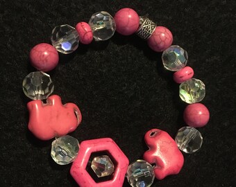 Pink elephant 7 inch beaded Bracelet. Womans or ladies stretch bracelet