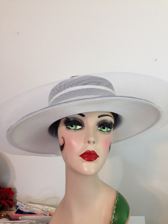 Woman's White Straw Hat with Black Trim - Cartwhe… - image 3