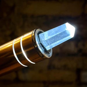 Farbtherapie-Lichtstift - Gold-Finish: Chromopunktur, Farblichtakupunktur, Farbtherapie, Farbpunktion, Massage
