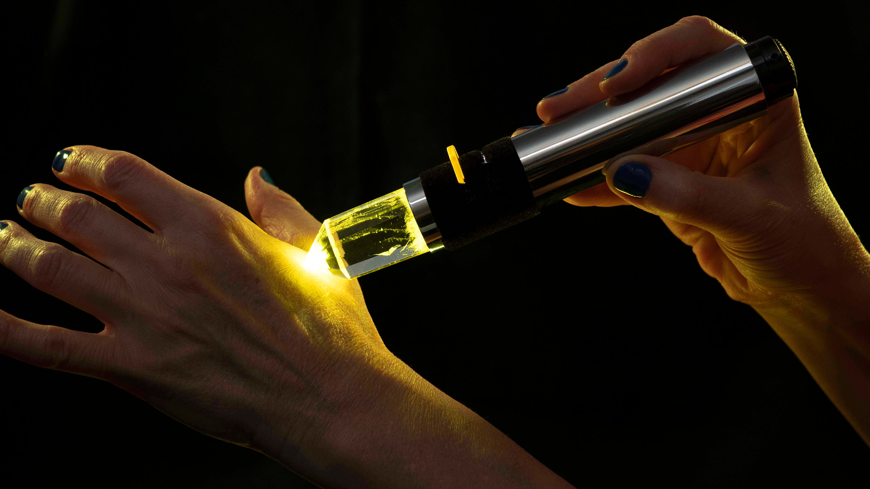 ChromoPuncture Light Pen I Vogel Crystal ChromoTherapy Etsy