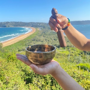 Authentic Handcrafted Himalayan Singing Bowl | Deep Resonance for Stress Relief and Relaxation | Ideal Gift for Meditation Practitioners