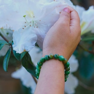 Green Emerald Bracelet for Energy Healing | Natural bead Wrist Mala | Ideal Gift for your Loved ones on Christmas