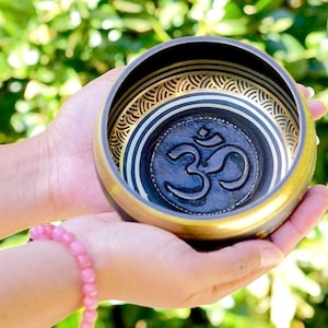 Om Singing Bowl | Handcrafted Sound Healing Meditation Bowl for Beginners and Spiritual Growth | Sacred Vibrations for Inner Harmony