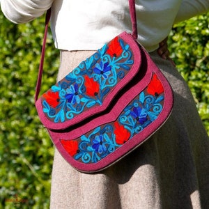 Everyday Luxury: Women's Cotton hand bag |  Handcrafted with Kashmiri Embroidery |  Lightweight & Fashionable for Effortless Style