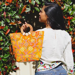 Bolsos lujosos y elegantes / Hechos a mano para mujeres, con bordado de Cachemira / Estuches cosméticos especiales y ligeros
