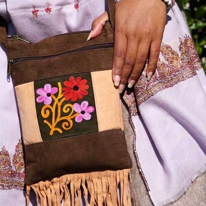 Elegancia artesanal / Bolso con flecos / Bordado de cachemira de moda / Accesorios ligeros y elegantes