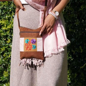Bolso de mano para mujer con borlas bordadas a mano/Elegante bolso con flecos de ante genuino/Bolso con borlas bordadas con flores