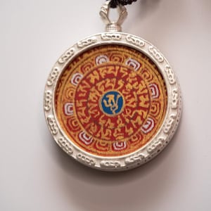 Om Mantra Thangka Locket – Handcrafted Tibetan Pendant, Spiritual Amulet for Peace and Protection