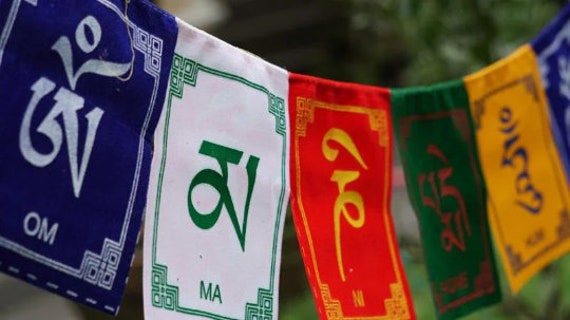 Banderas Tibetanas- Om Mani ⋆ Sentidos de la Vida