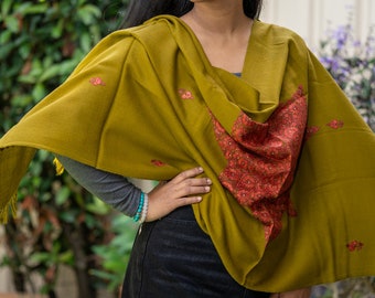 Sofisticato scialle Pashmina con elegante ricamo a mano / 100% cashmere lussuosamente incorniciato a mano / Regalo per la Festa della Mamma