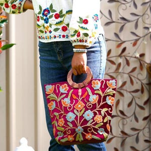 Accesorios elegantes: Bolso de mano para mujer / Hecho a mano con bordado de Cachemira / Ligero y moderno para cada ocasión