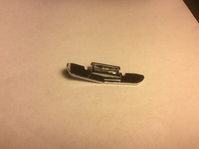 Narrow Zipper Foot for Viking Husqvarna Sewing Machine 412565745 Fits