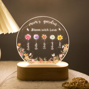 Personalized Grandma&#39;s Mom&#39;s Garden Night Light, Custom Birth Month Flower Plaque, Floral LED Lamp, Gifts for Grandma from Grandkids