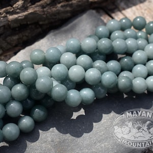 CLEARANCE SALE! // Light Celestial Blue Green // Guatemalan Jadeite Jade // Lot of 10 Bead Beads // Round // Mirror Polish // 8mm 10 mm