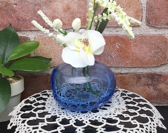 Vintage Hand Blown Hand Crafted Blue Glass Abstract Shaped Art Glass Bud Vase