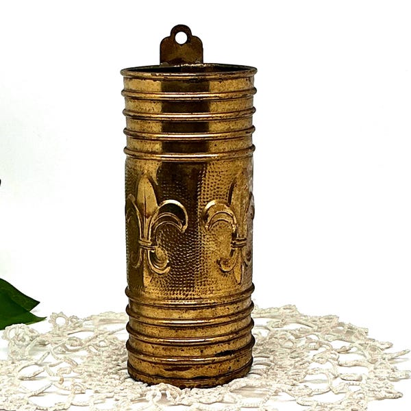 Vintage Primative Brass Fleur-De-Lis Match Stickholder/Wall Pocket Attractive Aged Metal Patina, JAPAN