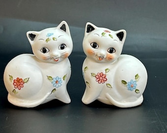 Pair of Lefton White Ceramic Hand-painted Figural Cat Salt and Pepper Shakers, Floral Design, JAPAN