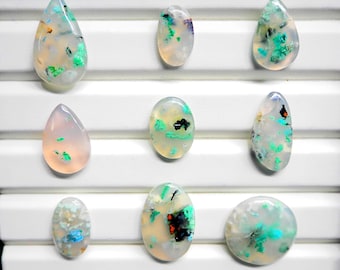 Cabochon chrysocolle confettis : calcédoine en cuivre natif, pierre précieuse pour bijoux