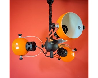 Verstellbare 1980er-Jahre-Dreifachstrahler | Orange Metall-Deckenleuchte | Herunterziehbare Pendelleuchte | 3-flammige Pendelleuchten | Vintage-Spot-Lampen