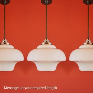 Halverwege de eeuw opalineglazen hanglampen (set van 3) - Tsjecho-Slowakije, jaren 60