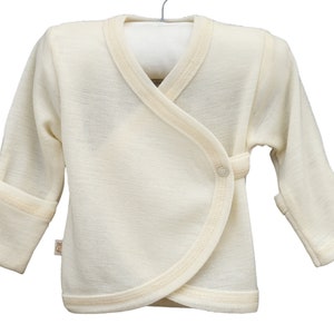 Lightweight wrap shirt made from merino wool